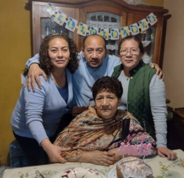 Imágenes para rendir homenaje a persona finada, estas pueden variar en su contenido.