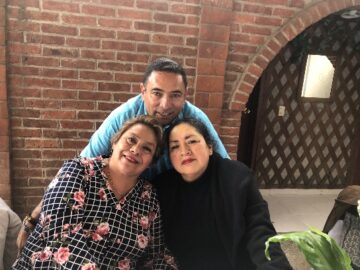 Imágenes para rendir homenaje a persona finada, estas pueden variar en su contenido.