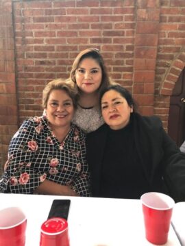 Imágenes para rendir homenaje a persona finada, estas pueden variar en su contenido.