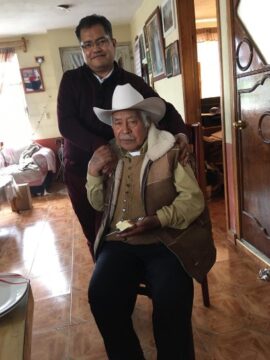 Imágenes para rendir homenaje a persona finada, estas pueden variar en su contenido.