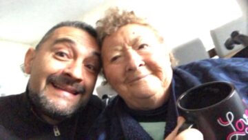 Imágenes para rendir homenaje a persona finada, estas pueden variar en su contenido.