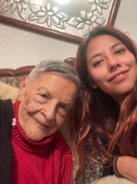 Imágenes para rendir homenaje a persona finada, estas pueden variar en su contenido.