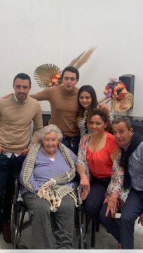 Imágenes para rendir homenaje a persona finada, estas pueden variar en su contenido.