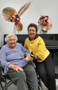 Imágenes para rendir homenaje a persona finada, estas pueden variar en su contenido.