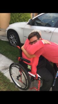 Imágenes para rendir homenaje a persona finada, estas pueden variar en su contenido.
