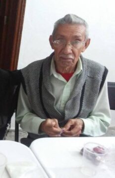 Imágenes para rendir homenaje a persona finada, estas pueden variar en su contenido.
