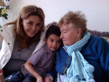 Imágenes para rendir homenaje a persona finada, estas pueden variar en su contenido.