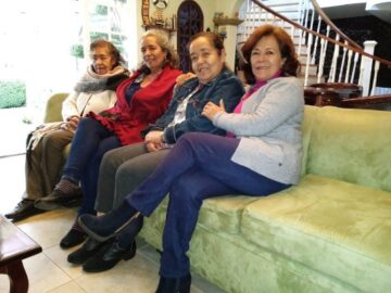 Imágenes para rendir homenaje a persona finada, estas pueden variar en su contenido.