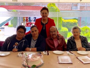 Imágenes para rendir homenaje a persona finada, estas pueden variar en su contenido.