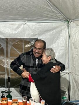 Imágenes para rendir homenaje a persona finada, estas pueden variar en su contenido.