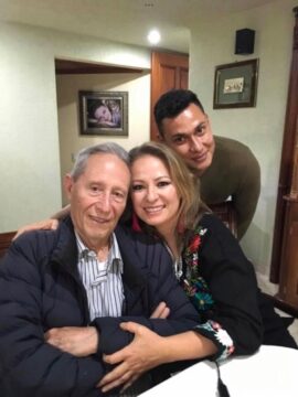 Imágenes para rendir homenaje a persona finada, estas pueden variar en su contenido.