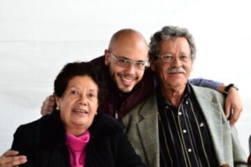 Imágenes para rendir homenaje a persona finada, estas pueden variar en su contenido.