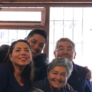 Imágenes para rendir homenaje a persona finada, estas pueden variar en su contenido.