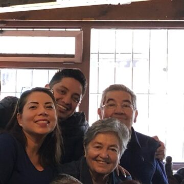 Imágenes para rendir homenaje a persona finada, estas pueden variar en su contenido.