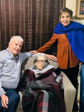 Imágenes para rendir homenaje a persona finada, estas pueden variar en su contenido.