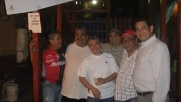 Imágenes para rendir homenaje a persona finada, estas pueden variar en su contenido.