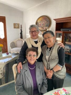 Imágenes para rendir homenaje a persona finada, estas pueden variar en su contenido.