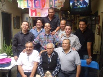 Imágenes para rendir homenaje a persona finada, estas pueden variar en su contenido.
