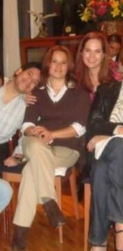 Imágenes para rendir homenaje a persona finada, estas pueden variar en su contenido.