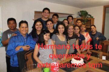 Imágenes para rendir homenaje a persona finada, estas pueden variar en su contenido.