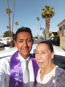 Imágenes para rendir homenaje a persona finada, estas pueden variar en su contenido.