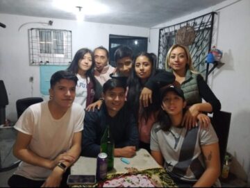Imágenes para rendir homenaje a persona finada, estas pueden variar en su contenido.