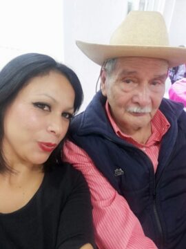 Imágenes para rendir homenaje a persona finada, estas pueden variar en su contenido.