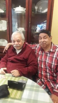 Imágenes para rendir homenaje a persona finada, estas pueden variar en su contenido.
