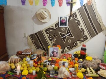 Imágenes para rendir homenaje a persona finada, estas pueden variar en su contenido.