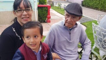 Imágenes para rendir homenaje a persona finada, estas pueden variar en su contenido.