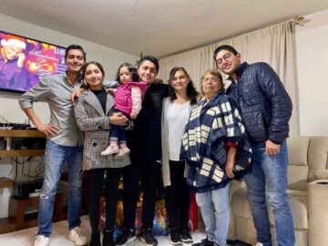 Imágenes para rendir homenaje a persona finada, estas pueden variar en su contenido.