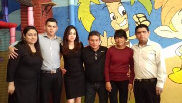 Imágenes para rendir homenaje a persona finada, estas pueden variar en su contenido.
