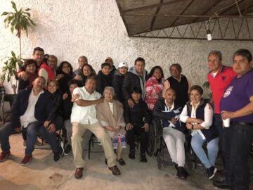 Imágenes para rendir homenaje a persona finada, estas pueden variar en su contenido.
