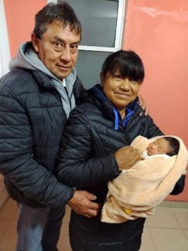 Imágenes para rendir homenaje a persona finada, estas pueden variar en su contenido.