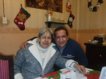 Imágenes para rendir homenaje a persona finada, estas pueden variar en su contenido.