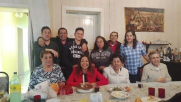 Imágenes para rendir homenaje a persona finada, estas pueden variar en su contenido.