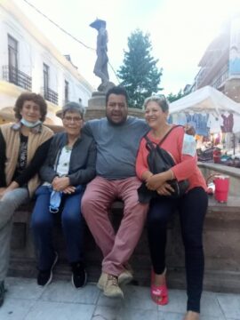 Imágenes para rendir homenaje a persona finada, estas pueden variar en su contenido.