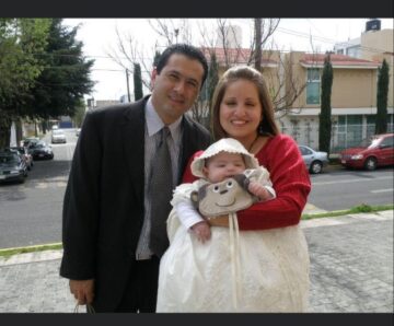 Imágenes para rendir homenaje a persona finada, estas pueden variar en su contenido.