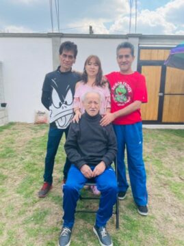Imágenes para rendir homenaje a persona finada, estas pueden variar en su contenido.
