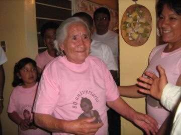 Imágenes para rendir homenaje a persona finada, estas pueden variar en su contenido.