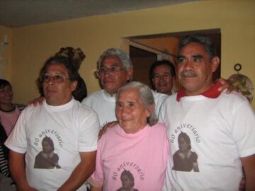 Imágenes para rendir homenaje a persona finada, estas pueden variar en su contenido.