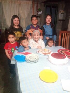 Imágenes para rendir homenaje a persona finada, estas pueden variar en su contenido.