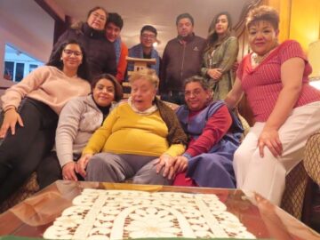 Imágenes para rendir homenaje a persona finada, estas pueden variar en su contenido.