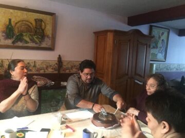 Imágenes para rendir homenaje a persona finada, estas pueden variar en su contenido.