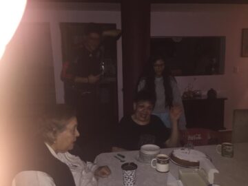 Imágenes para rendir homenaje a persona finada, estas pueden variar en su contenido.