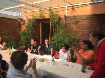 Imágenes para rendir homenaje a persona finada, estas pueden variar en su contenido.