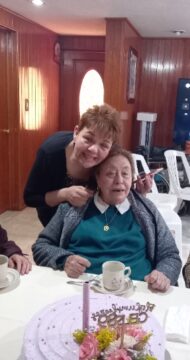Imágenes para rendir homenaje a persona finada, estas pueden variar en su contenido.