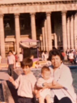 Imágenes para rendir homenaje a persona finada, estas pueden variar en su contenido.