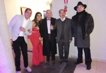 Imágenes para rendir homenaje a persona finada, estas pueden variar en su contenido.