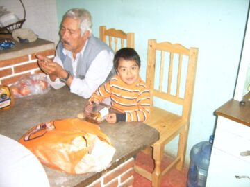 Imágenes para rendir homenaje a persona finada, estas pueden variar en su contenido.